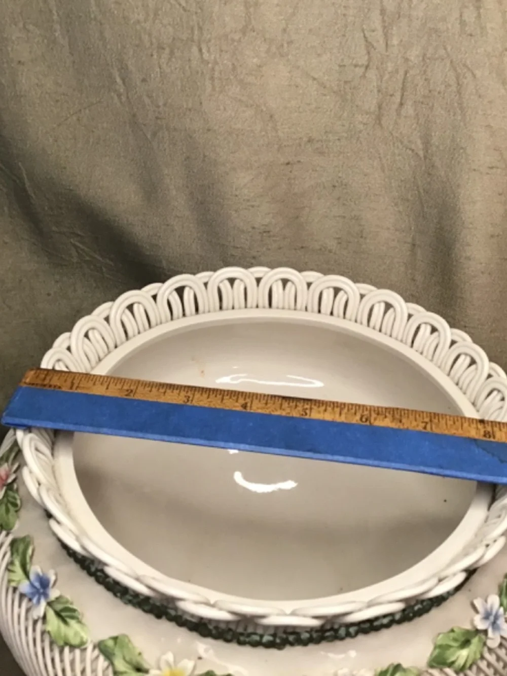 Vintage Capodimonte 70’s Ceramic Pedestal Centerpiece Bowl. 10” H